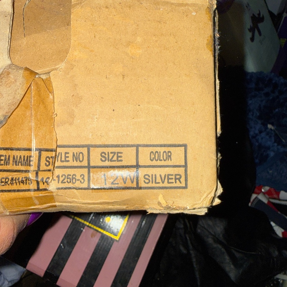 Source Unknown Metallic Silver Slingback Heels NWT - image 3